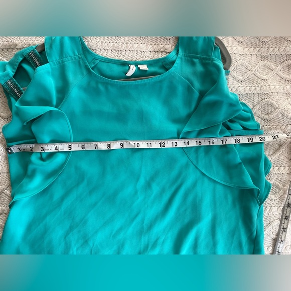 EST. 1946 Teal Polyester Flowy Short Sleeve Blouse Women’s Size Medium - Picture 13 of 13
